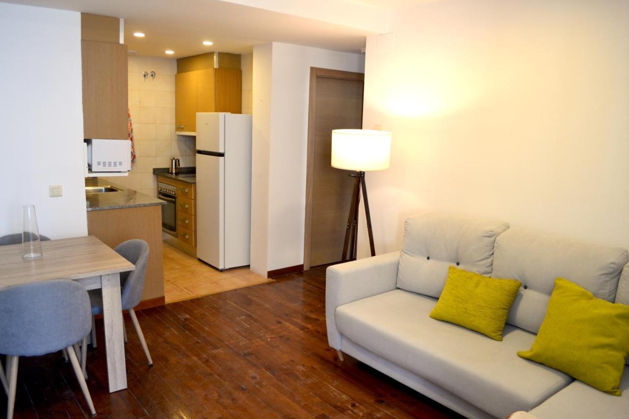 Modern De Muntanya Amb Llar De Foc By Rural D'aneu