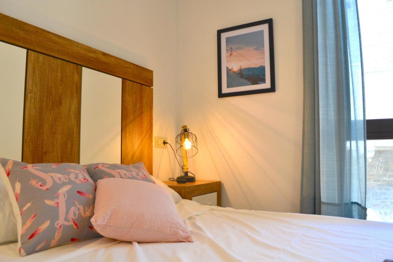 Modern De Muntanya Amb Llar De Foc By Rural D'aneu Appartement