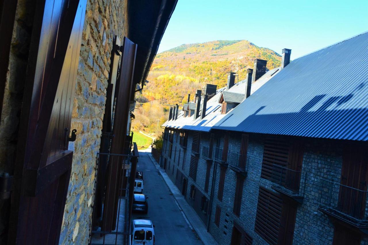 Modern De Muntanya Amb Llar De Foc By Rural D'aneu Appartamento Esterri d'Àneu